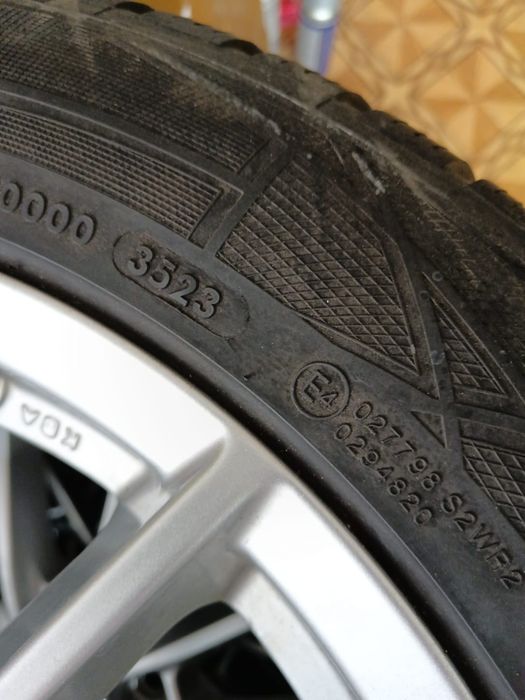 Set 4 anvelope iarna 215/55/17 vredestein/fulda dot 2023/2024