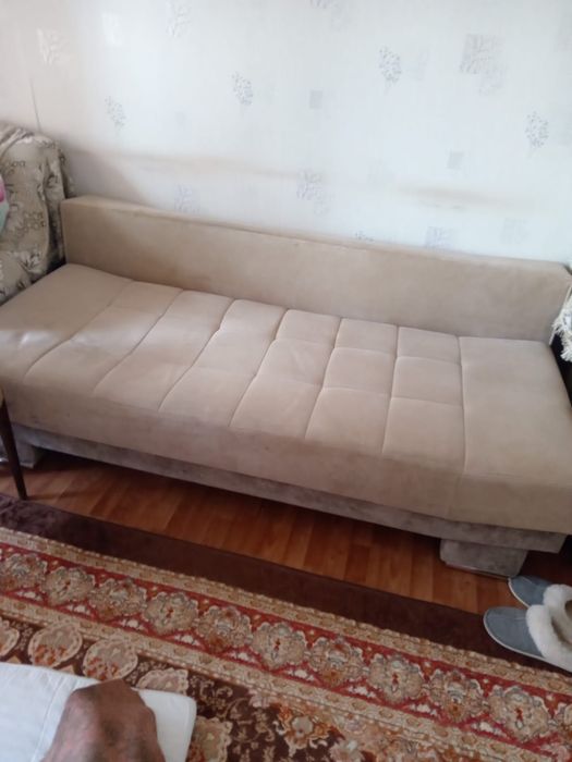 Продам диван в хорошем состоянии