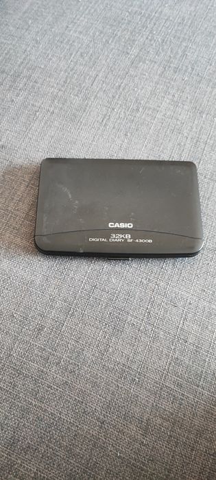 Ретро електронен бележник Casio Digital Diary SF-4300B (32KB) – Винтидж органайзер