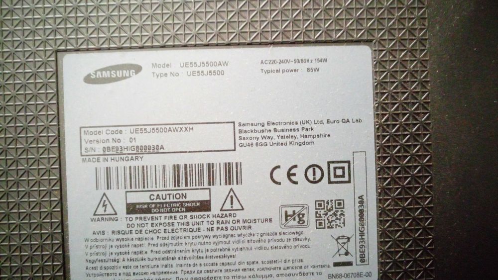 Samsung UE55J5500AW (55")- със счупен дисплей.