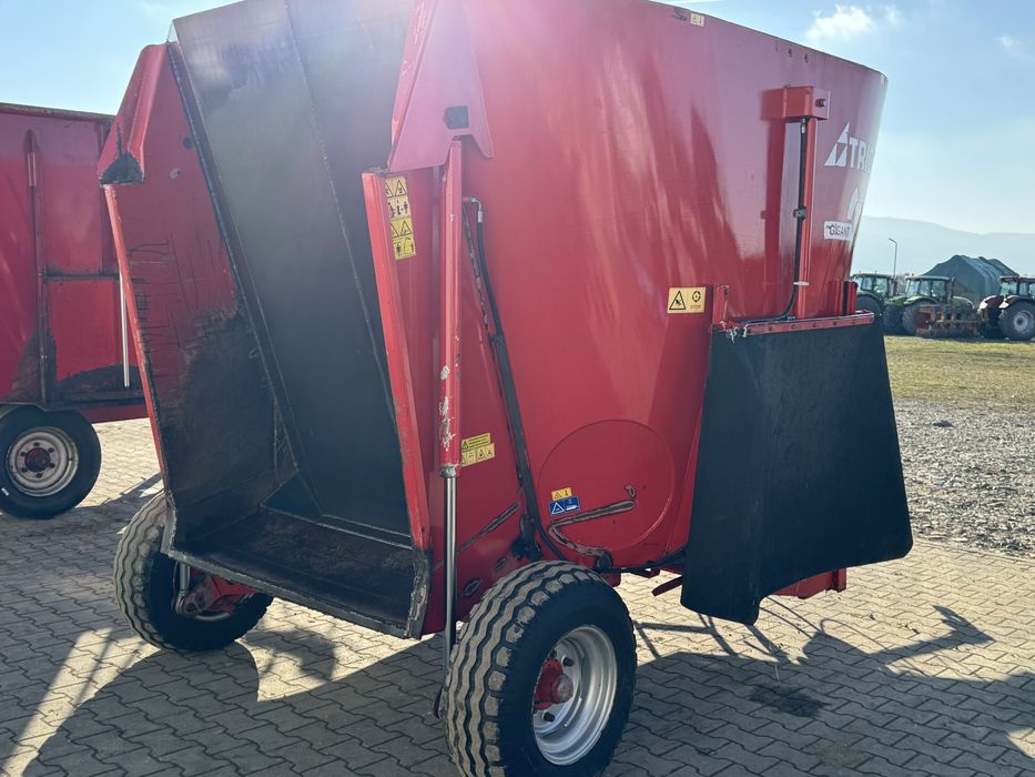 Remorca tehnologică / furajeră Siloking /Peecon / Trioliet  9m3