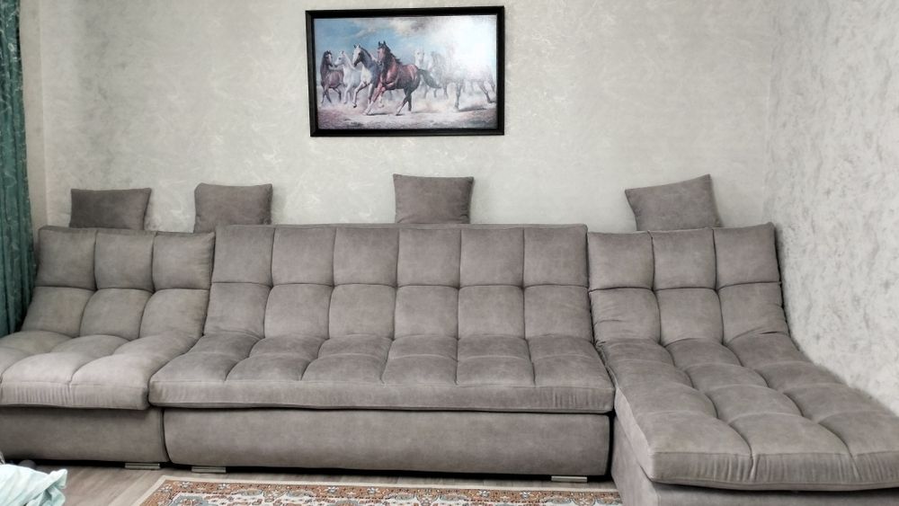 Продам диван для гостиной