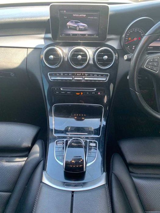 Dezmembrez mercedes c class w205/bara fata w205/far w205/stop w205