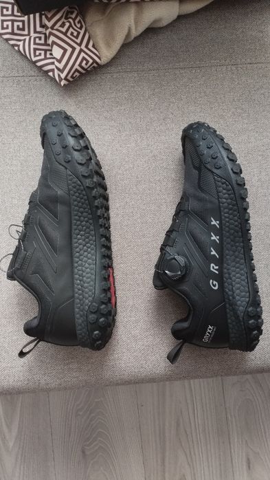 Papuci barbati nr.40  treking Gryxx goretex impermeabili