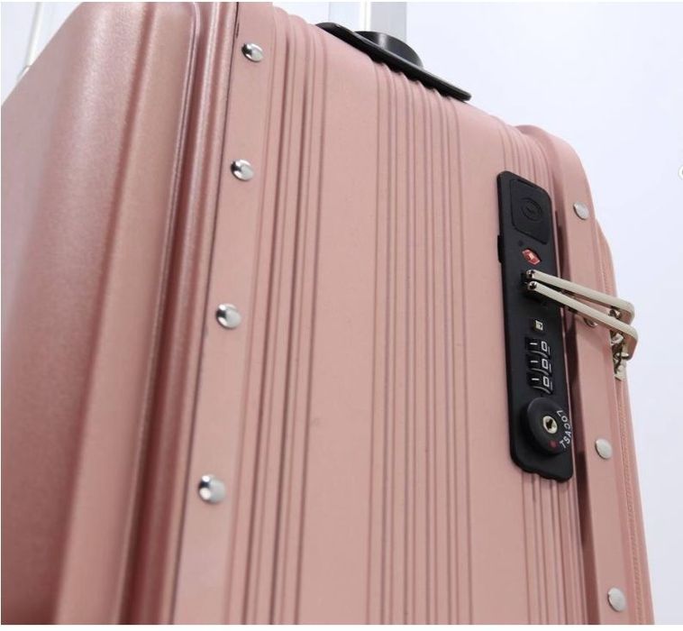 Продаются чемодан самокат