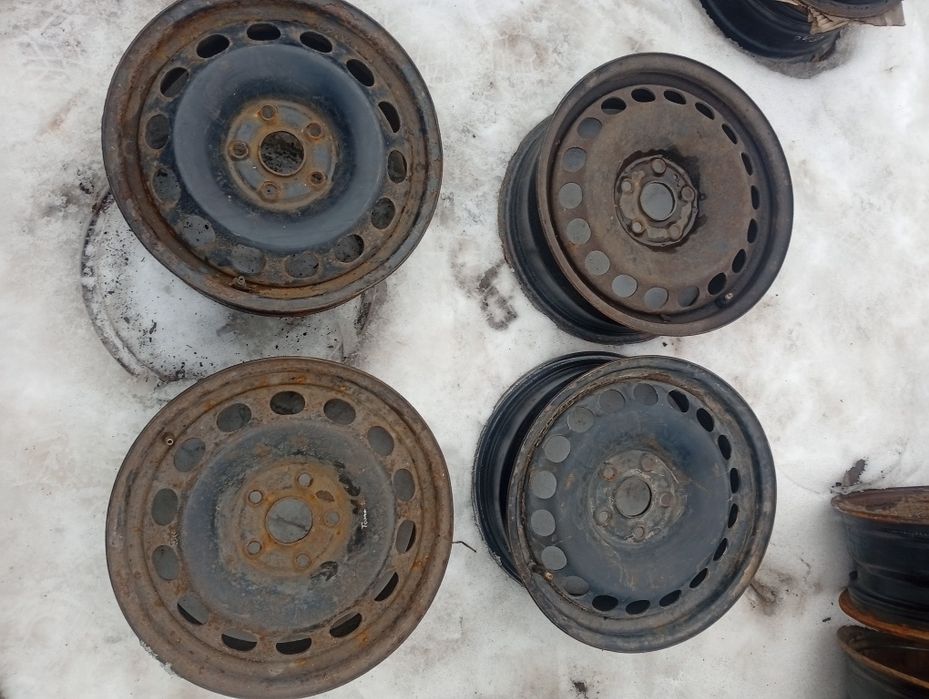 Продам комплект дисков r16 audi volkswagen skoda.