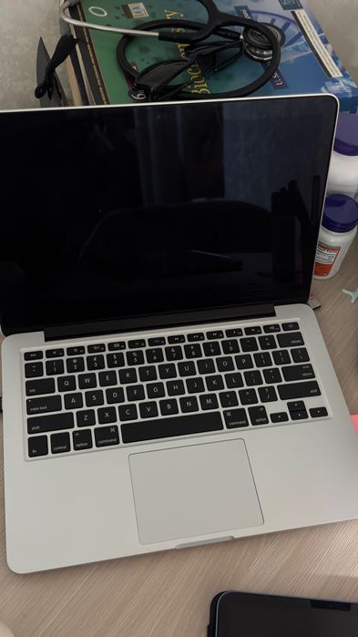 Macbook pro 2103late