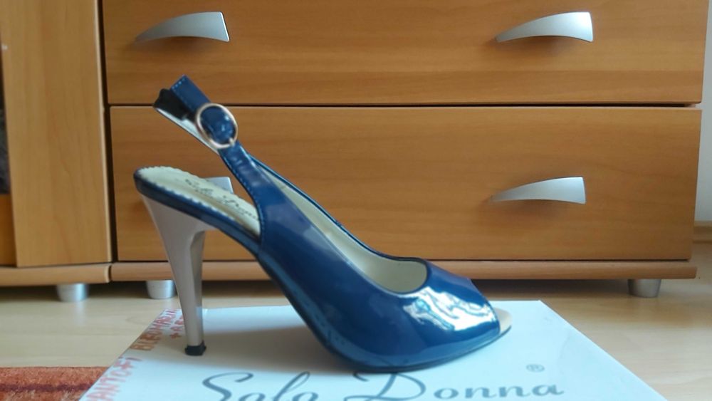 Pantofi cu toc, marimea 36