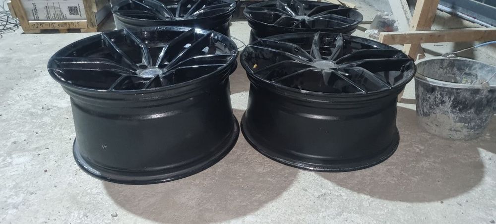 Разноширокие диски r20