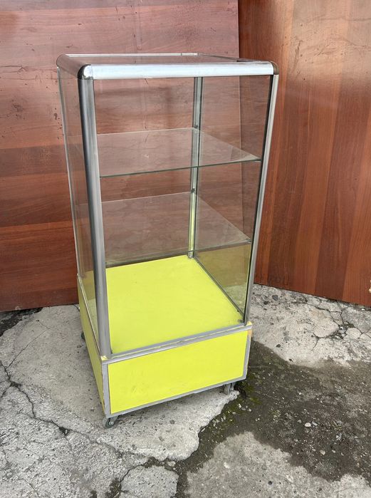 Продаётся витрина