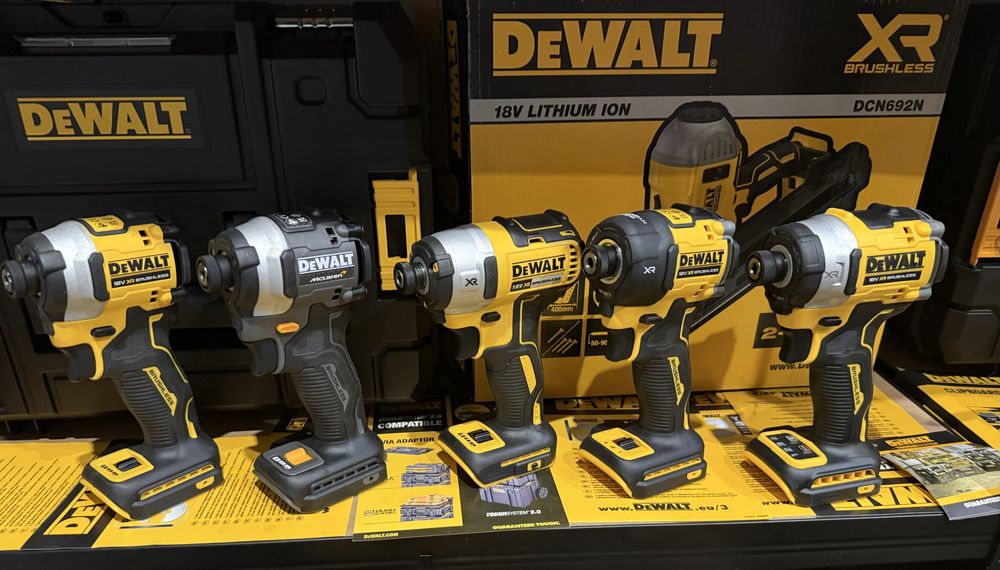 Импакт / Винтоверт DeWALT 18V XR Brushless