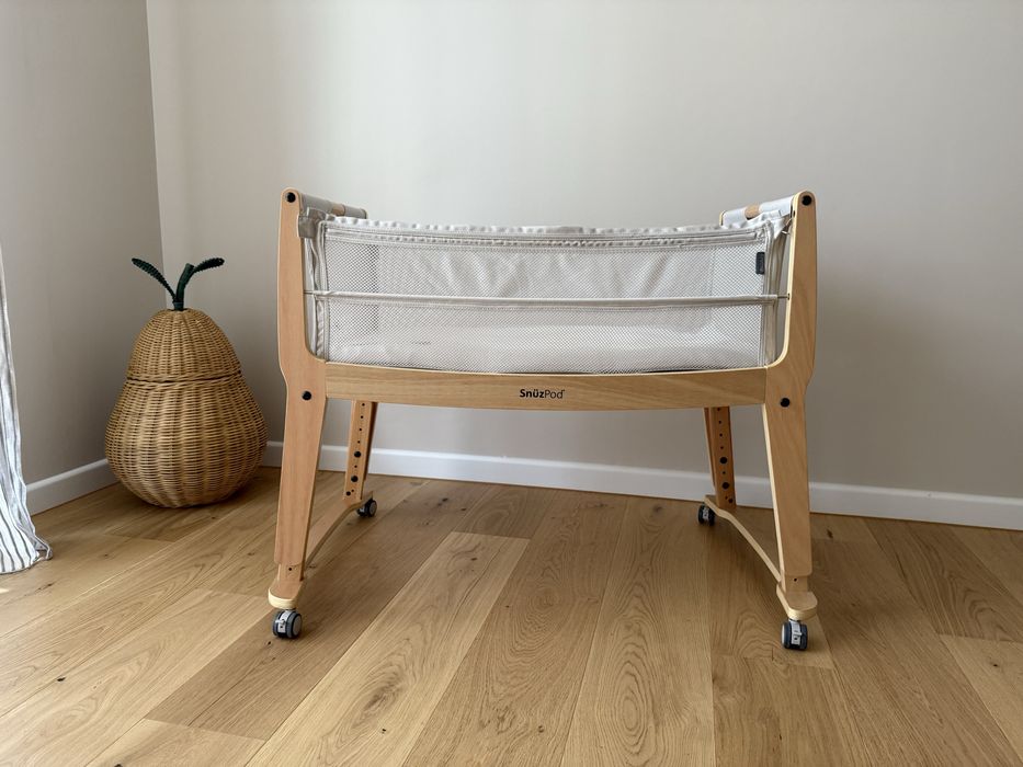 SnuzPod Studio – pătuț bebe tip co-sleeper, stare excelentă + extra accesorii