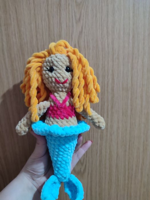 Плетена играчка русалка