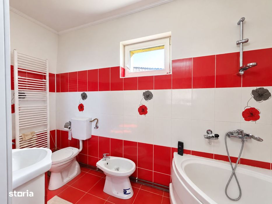 Casă cu 3 camere de vânzare în Mândruloc –teren 1.500 mp