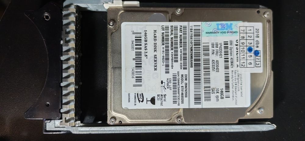 Hard Diskuri Server SAS 146 GB 10k rpm