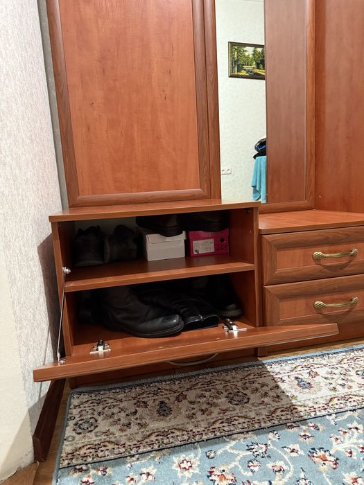 Продается шкаф ,для прихожей