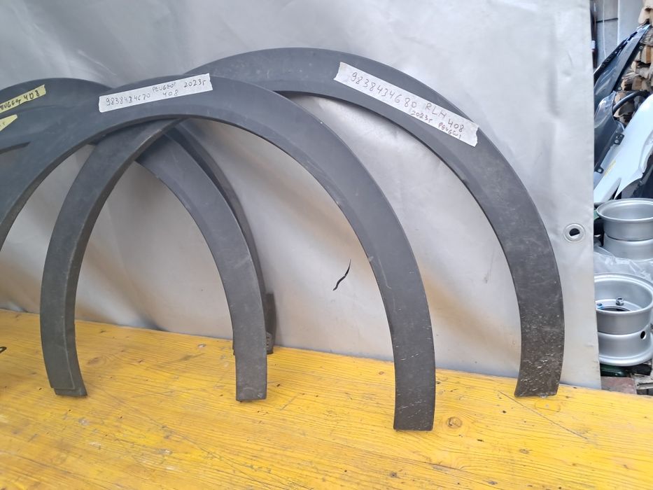 Лайсна калник пежо 408 2023г Peugeot 408