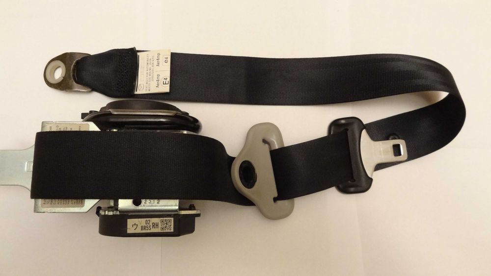 Centura siguranta dreapta fata Mazda 3 BK hatchback 2003-2009