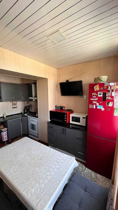 M1326 ПРОДАЕТСЯ 4/4/4 Квартира Ор.р: кинотеатр Казахстан