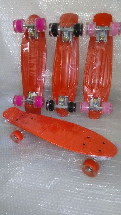 Пениборд скейтборд СВЕТЕЩИ всички цветове в комбинация Penny Board