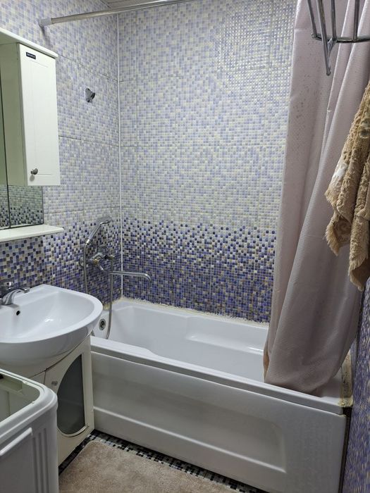 Сдаётся 3комнатная квартира на втором этаже Чиланзар 19 квартал