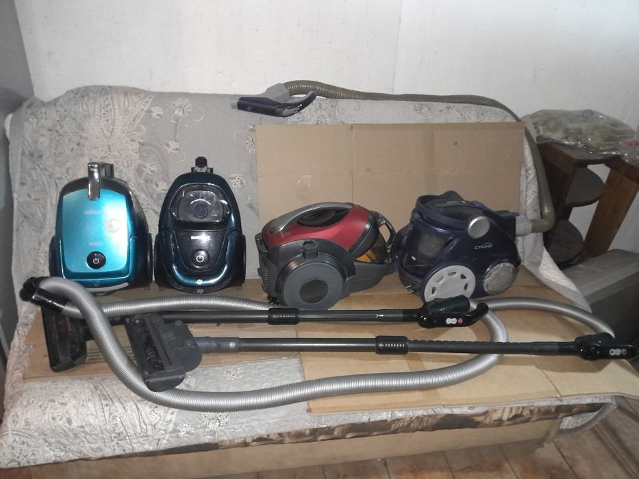 Пылесос рабочий и нерабочий,цены разные..