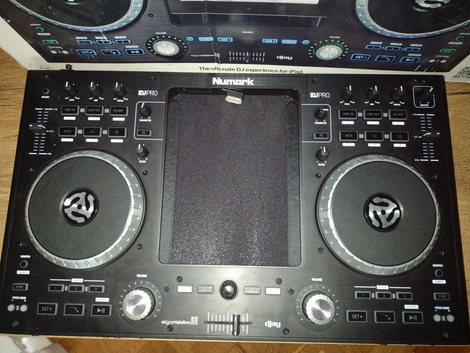 DJ пулт Numark iDJ Pro – професионален контролер