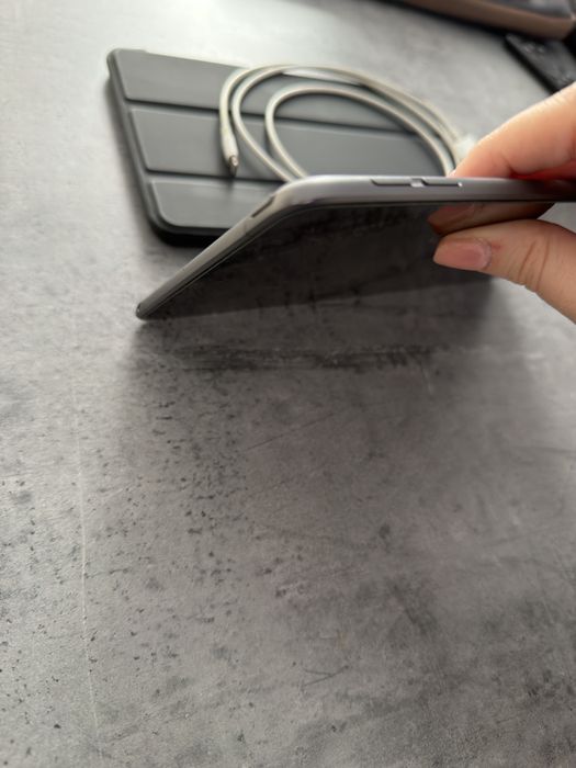 iPad mini 5 (2019) Wi-Fi + Cellular 64GB