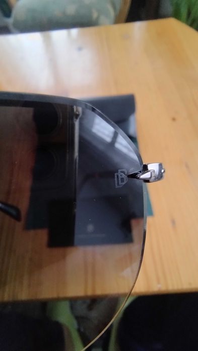 Слънчеви очила Дейвид Бекъм