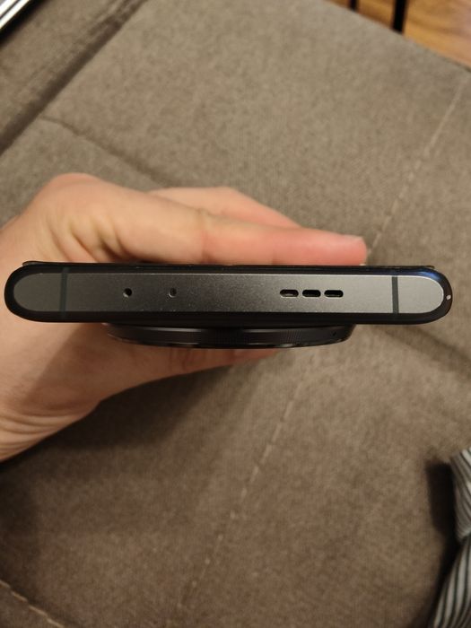 OPPO Find X7 Ultra 16GB/512GB – Cameră TOP 1”, 96% baterie, stare excelentă