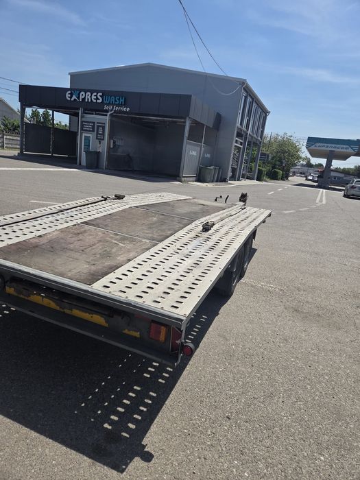 Platformă / Remorcă auto transport mașini 4.5m, 2.7T, an 2017
