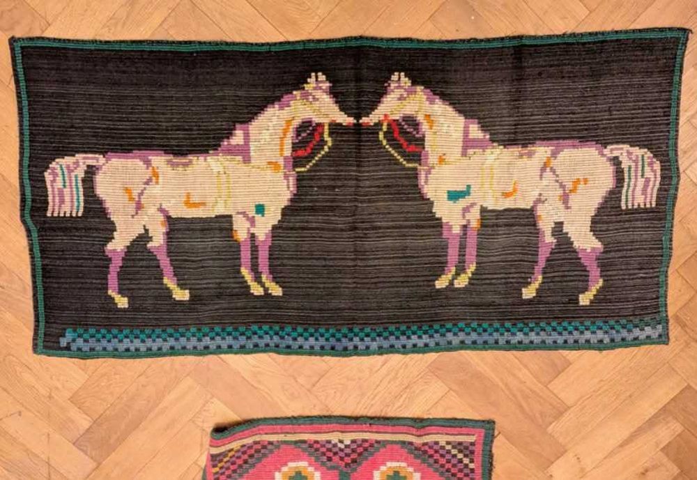 Covor/ carpeta țesut manual artizanal –artistic cu animale vintage/set