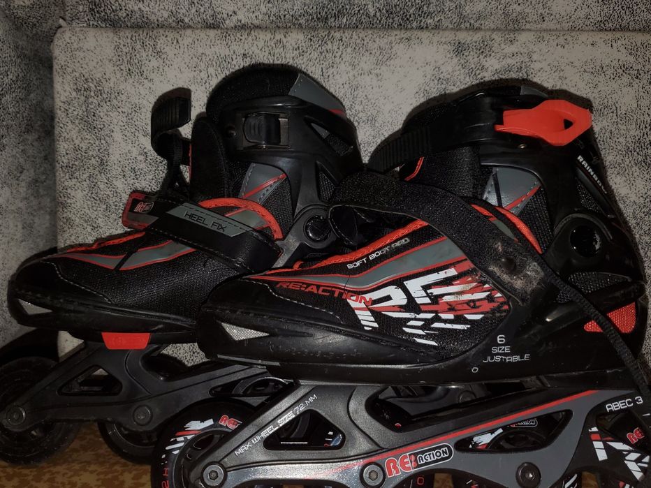 Роликовые коньки