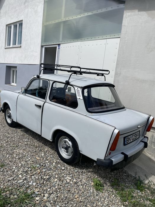 Se vinde masina de epocă 1990
