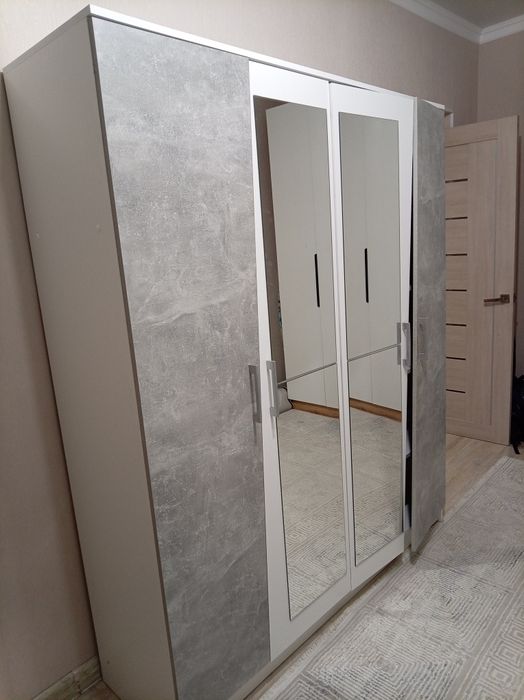 Продам шкаф 4 дверный 160*220