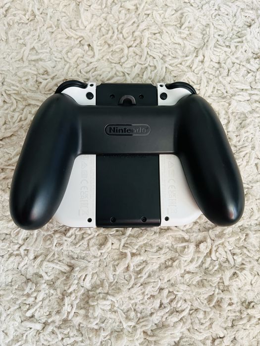 Nintendo Switch – impecabil, folosit doar cateva ore