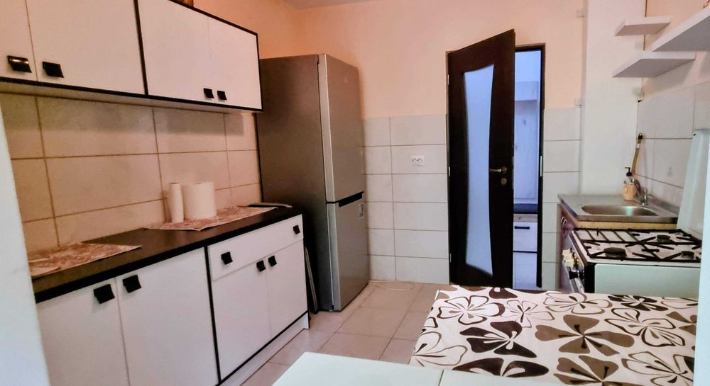 Inchiriez Apartament 2 camere decomandat Suceava Obcini Metro