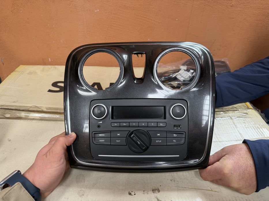Radio casetofon Dacia Logan bluetooth
