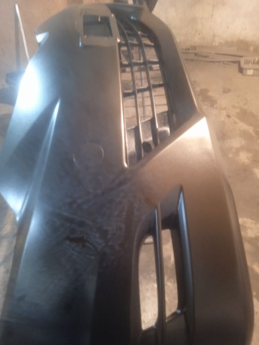 Бампер передни на Естима