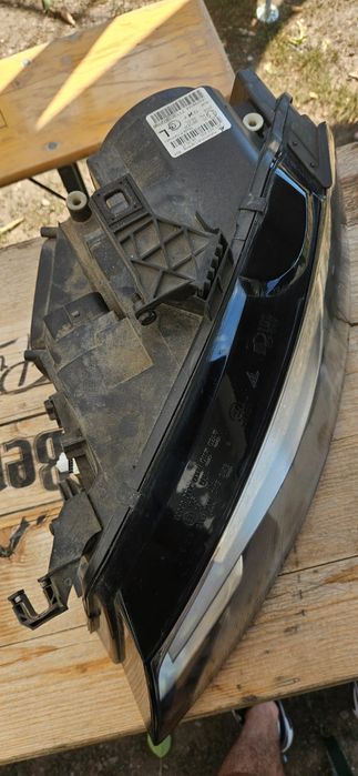 Far stânga audi b8