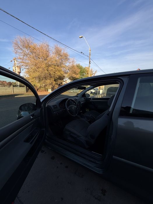 VOLKSWAGEN Golf 2004 — imagine 5