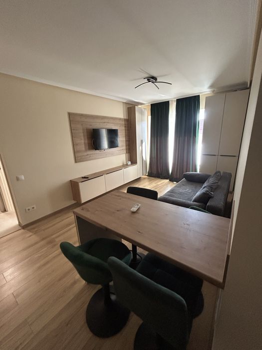 Inchiriez apartement nou