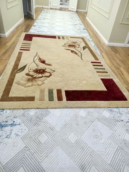 Продам ковер 3х2, за  25000 тг