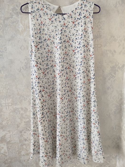 Лёгкое платье фирмы ZARA
