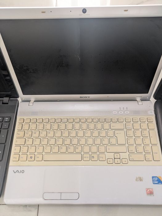 Vând leptopuri mai multe detalii in privat sau la telefon