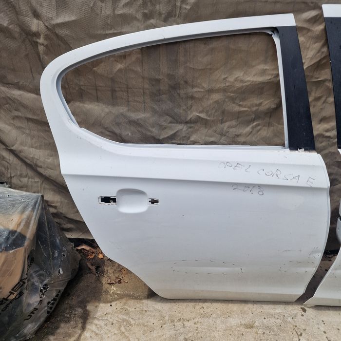 Opel Corsa E 2017 задна дясна врата