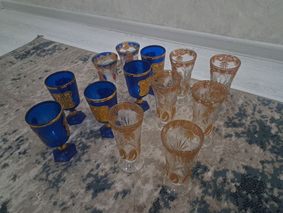 Xrustall va paxta gul idishlar