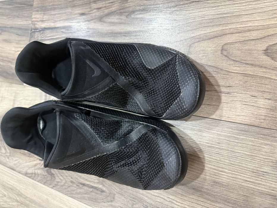 Продавам жесток Nike