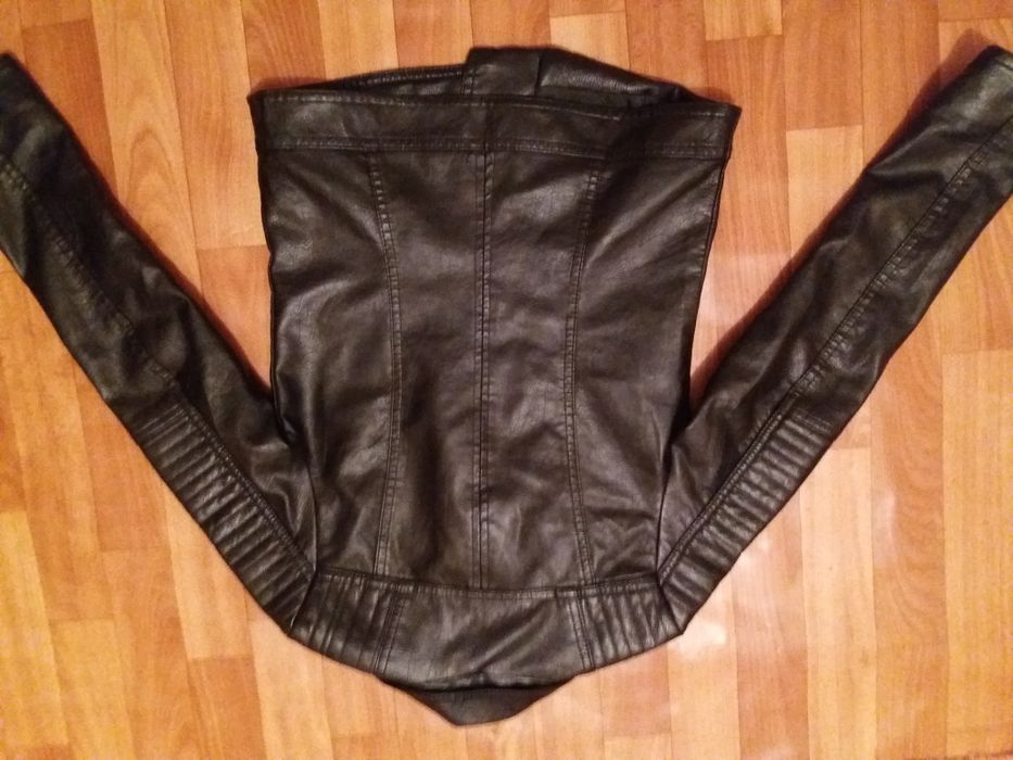 Продам куртку эко кожа