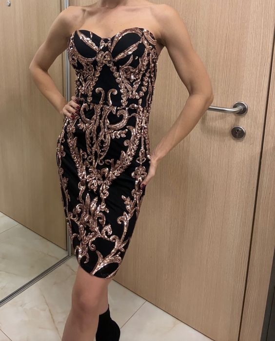 Официална рокля за зашеметяваща визия